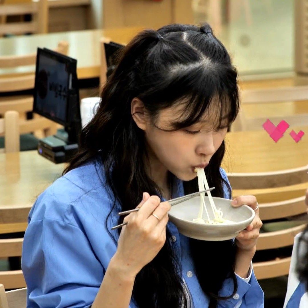 Recent activity shot of Lee Miju (Lovelyz)