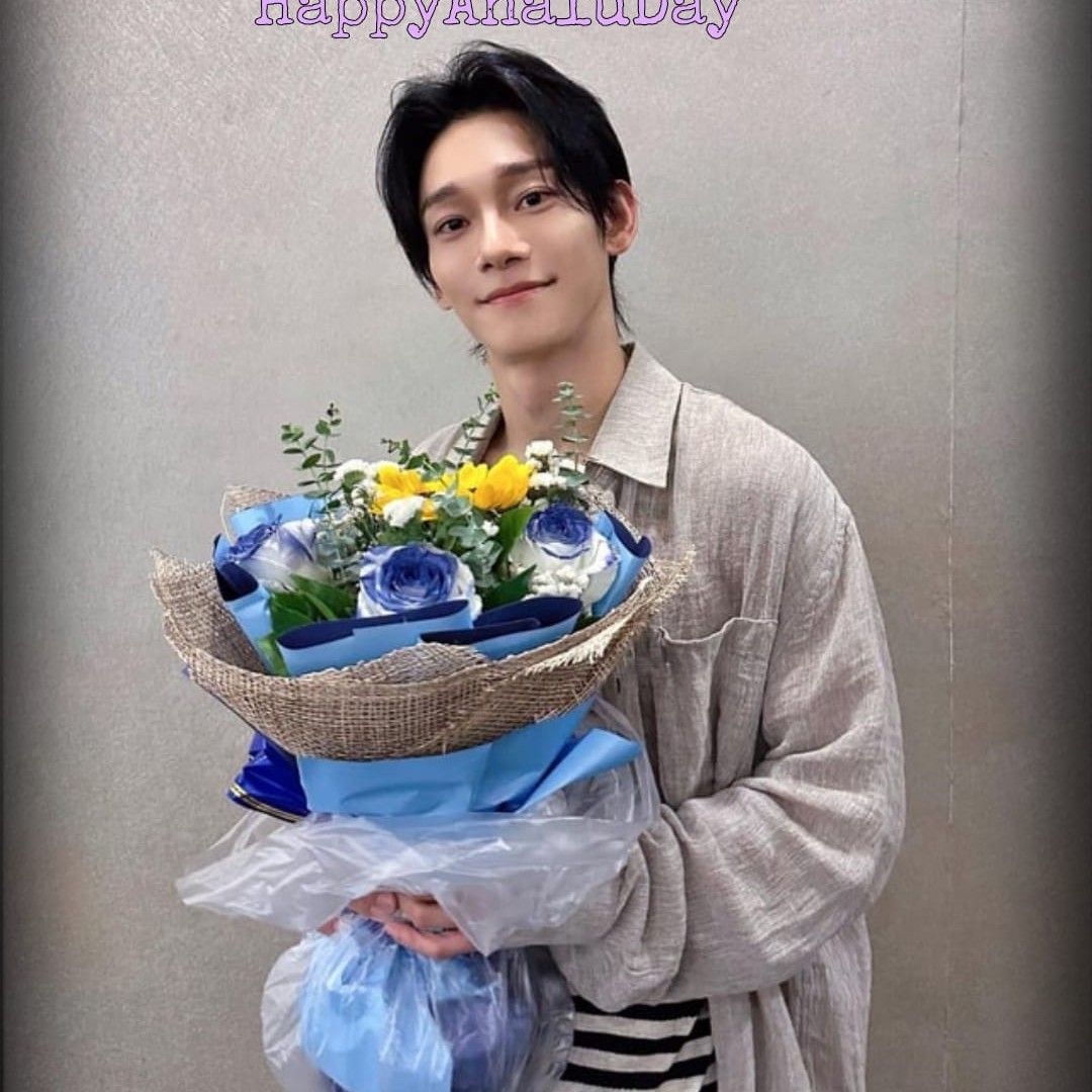 Behind-the-scenes cut of EXO