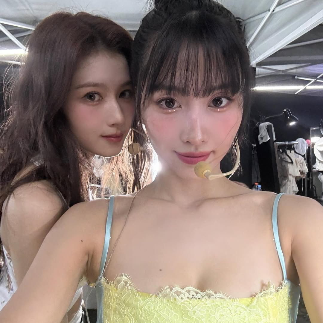 A moment captured by Momo (TWICE)'s fan