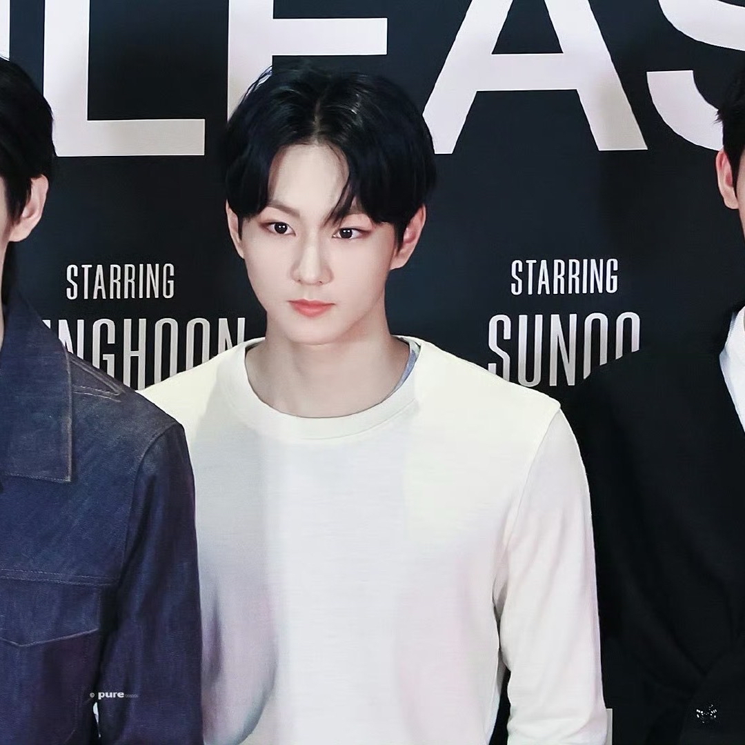 Behind-the-scenes cut of Jungwon (ENHYPEN)