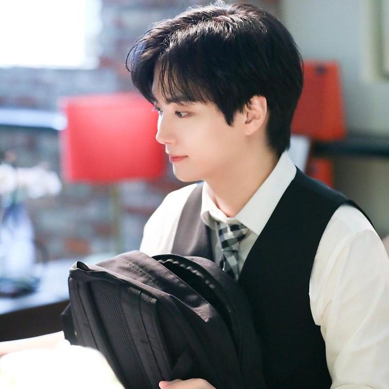 Latest photo of Kim Jonghyeon