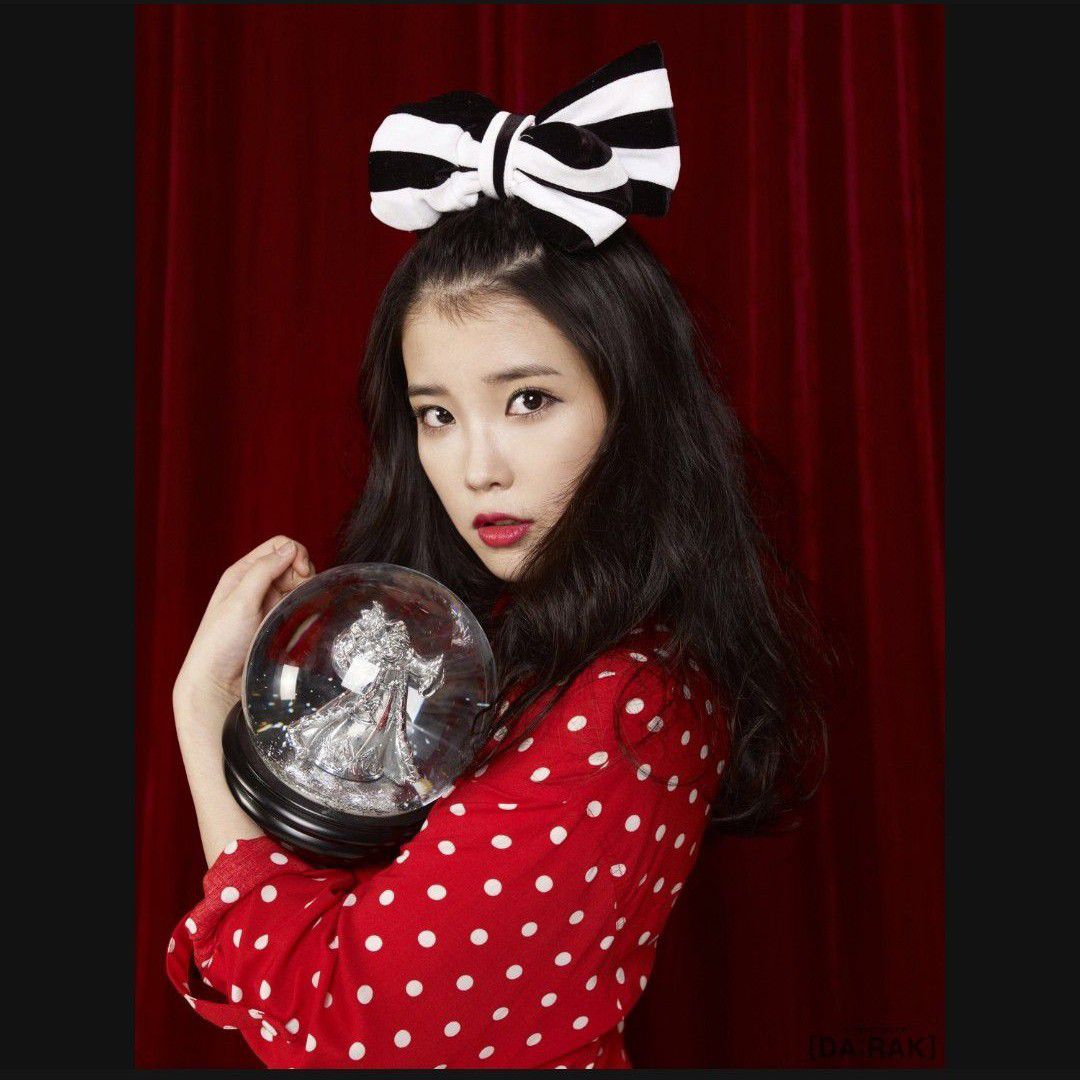 IU的最新活動照片