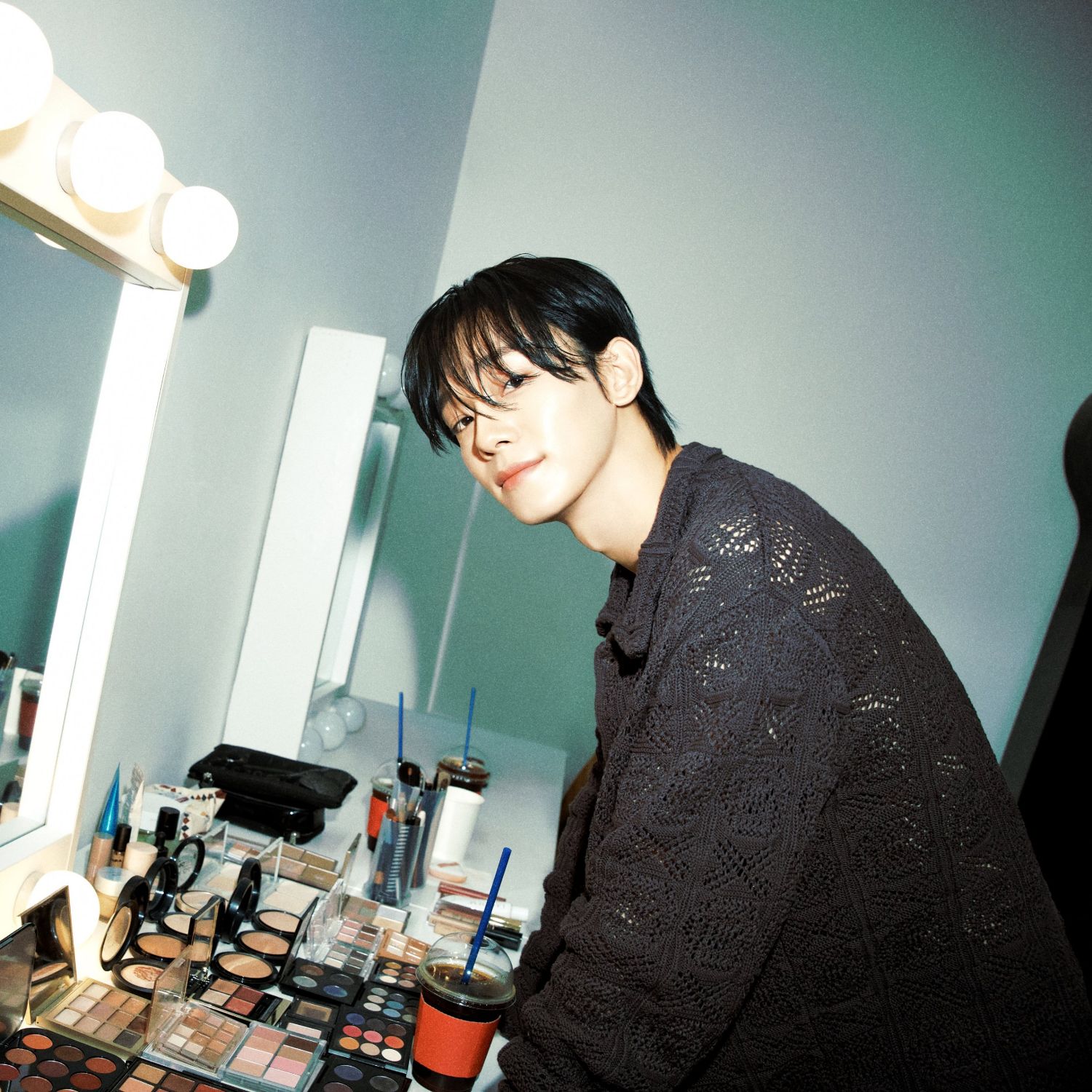 Behind-the-scenes cut of Chen (EXO)