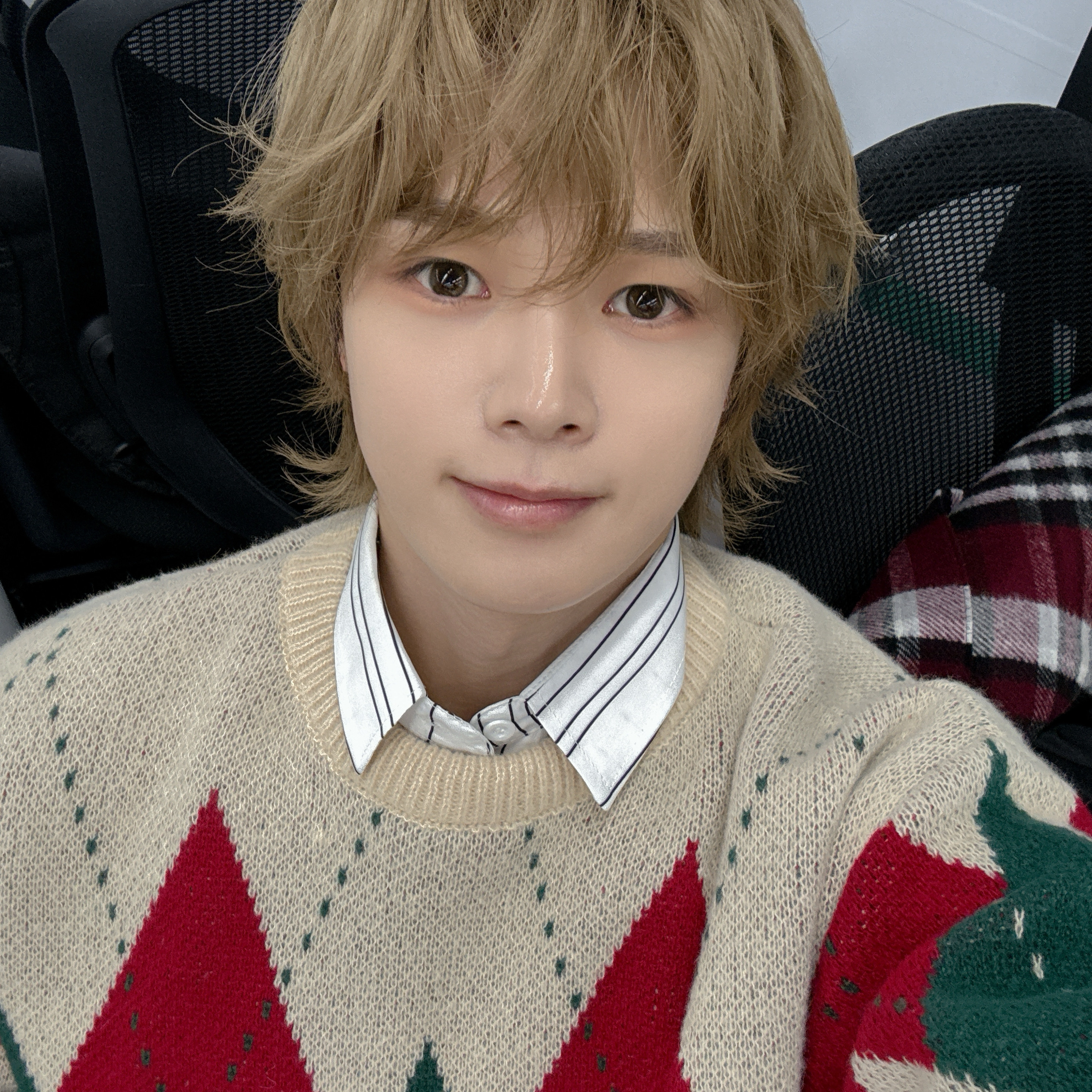 A moment captured by K (&TEAM)'s fan