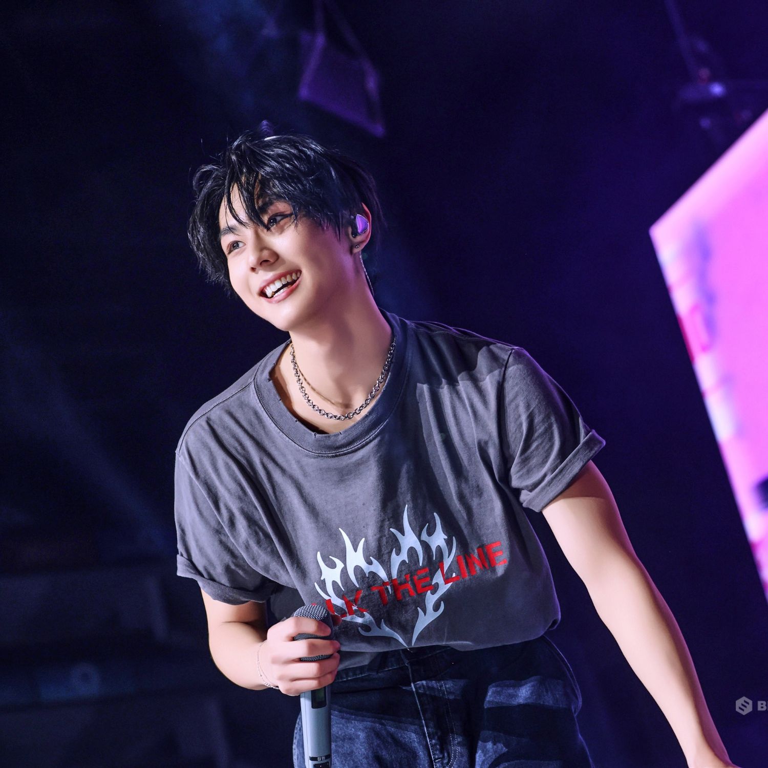 A moment captured by Jungwon (ENHYPEN)'s fan