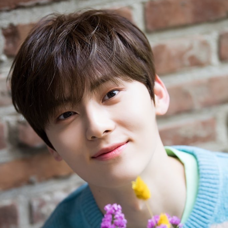Latest photo of Hwang Minhyun