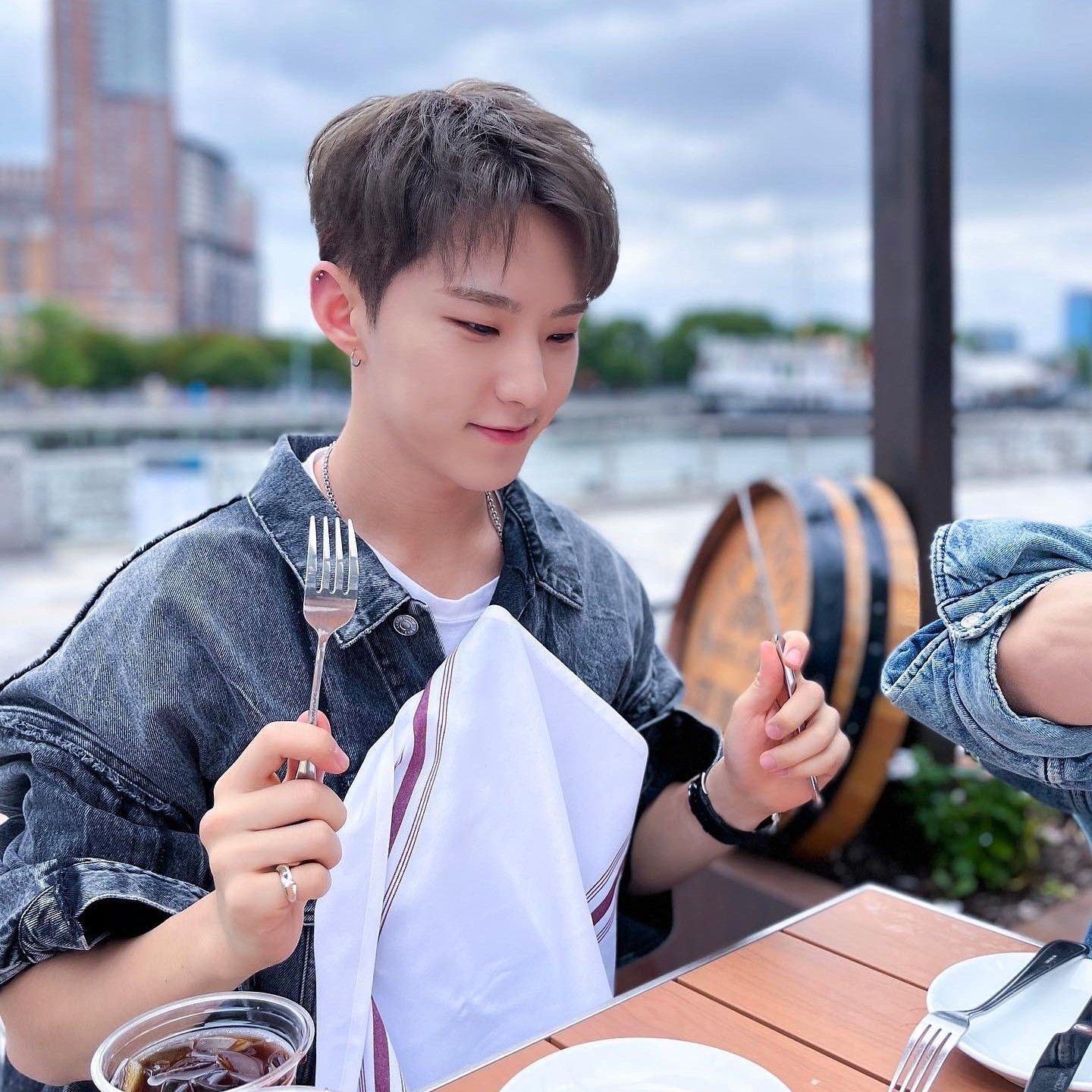 Latest photo of Hoshi (SEVENTEEN)