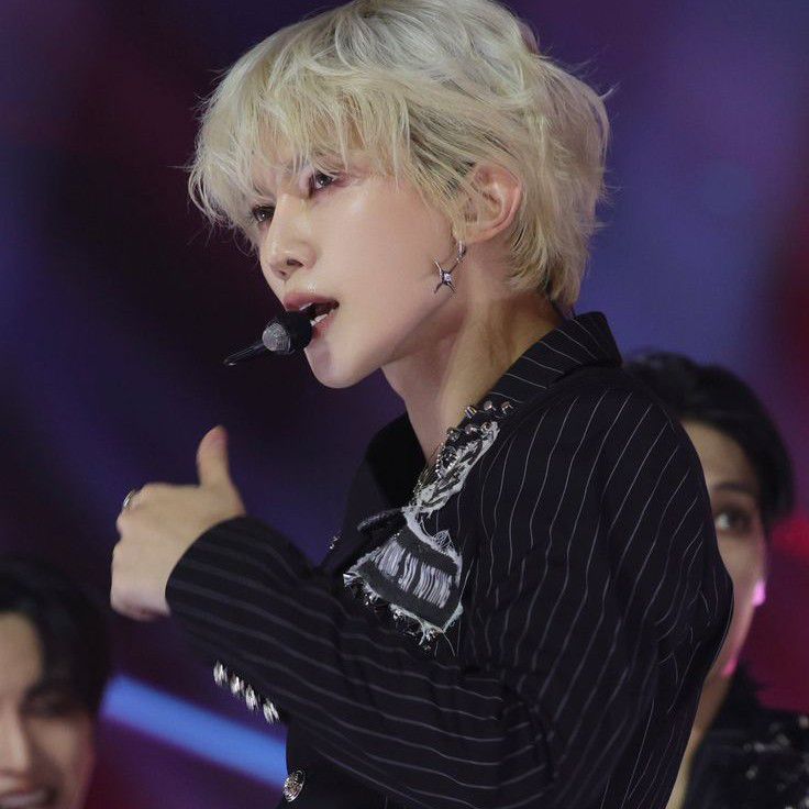 에이티즈 최근 활동샷