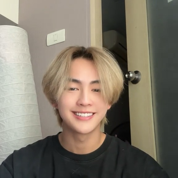 A moment captured by Heart (BUS)'s fan