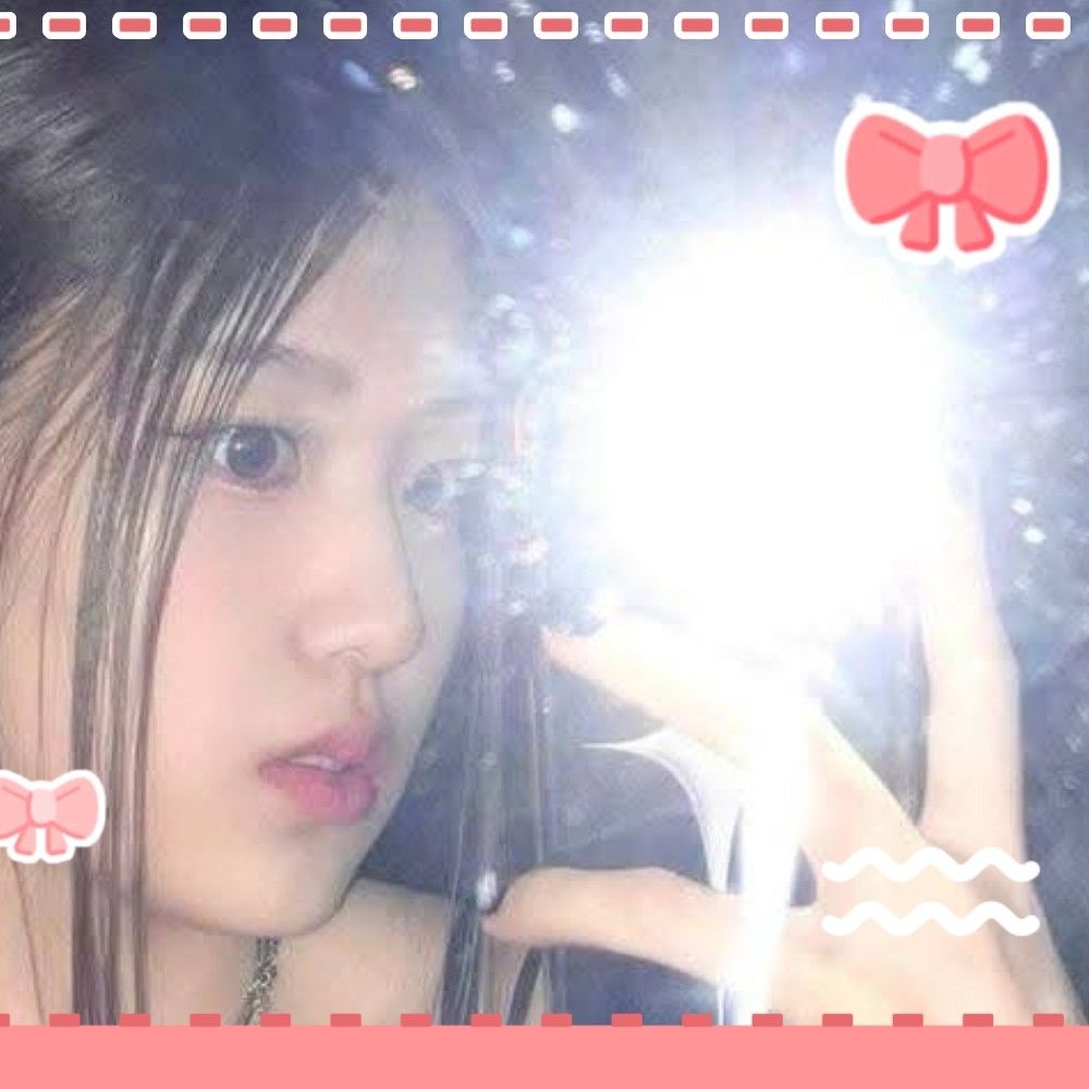 A moment captured by Yoon Jiyoon (izna)'s fan