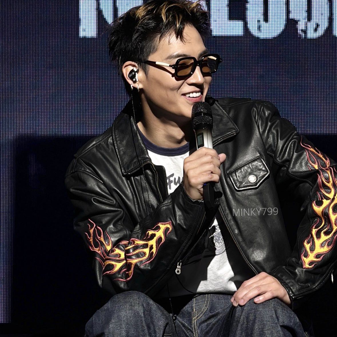 Latest photo of JAY B (GOT7)