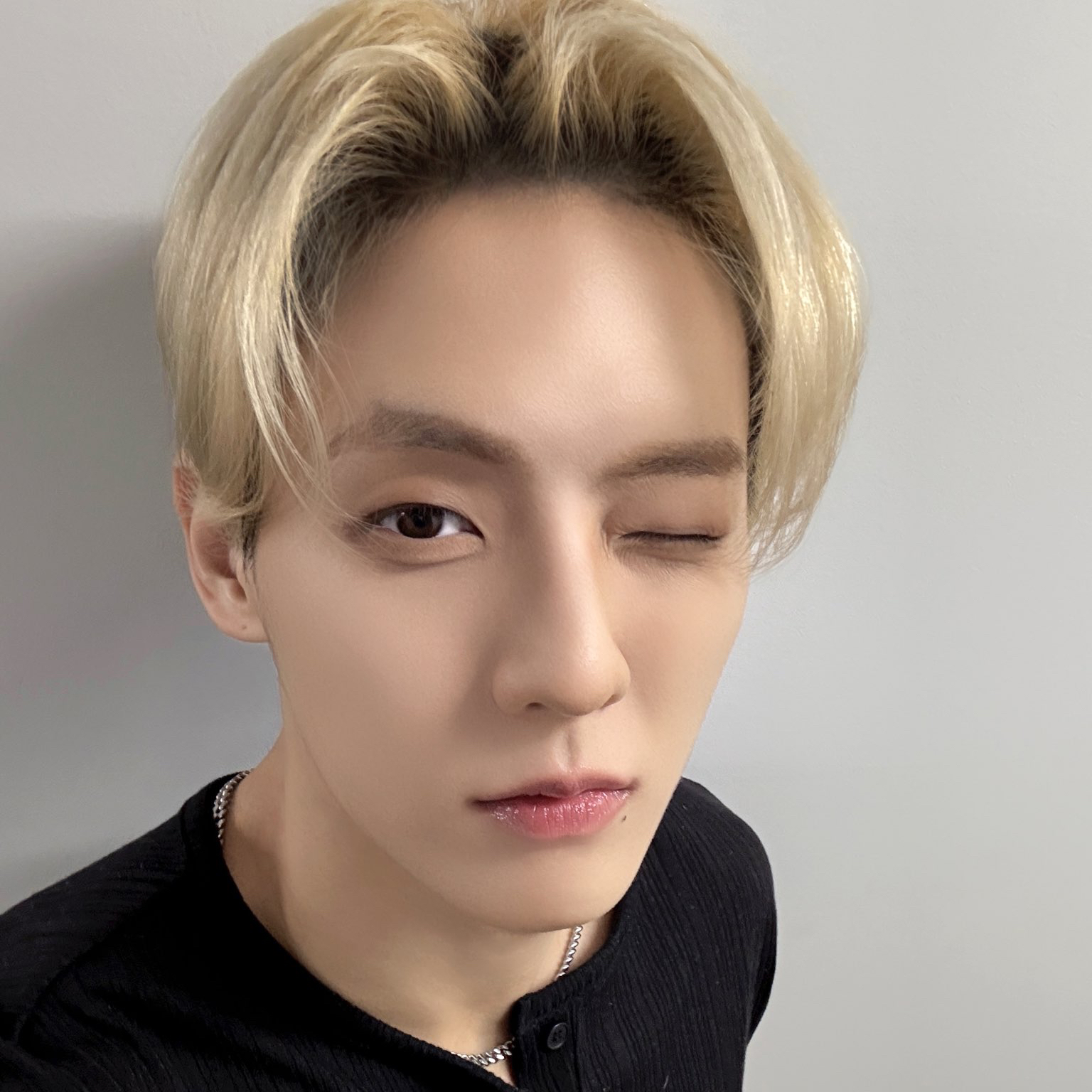 Recent activity shot of Lee Minhyuk (BTOB)