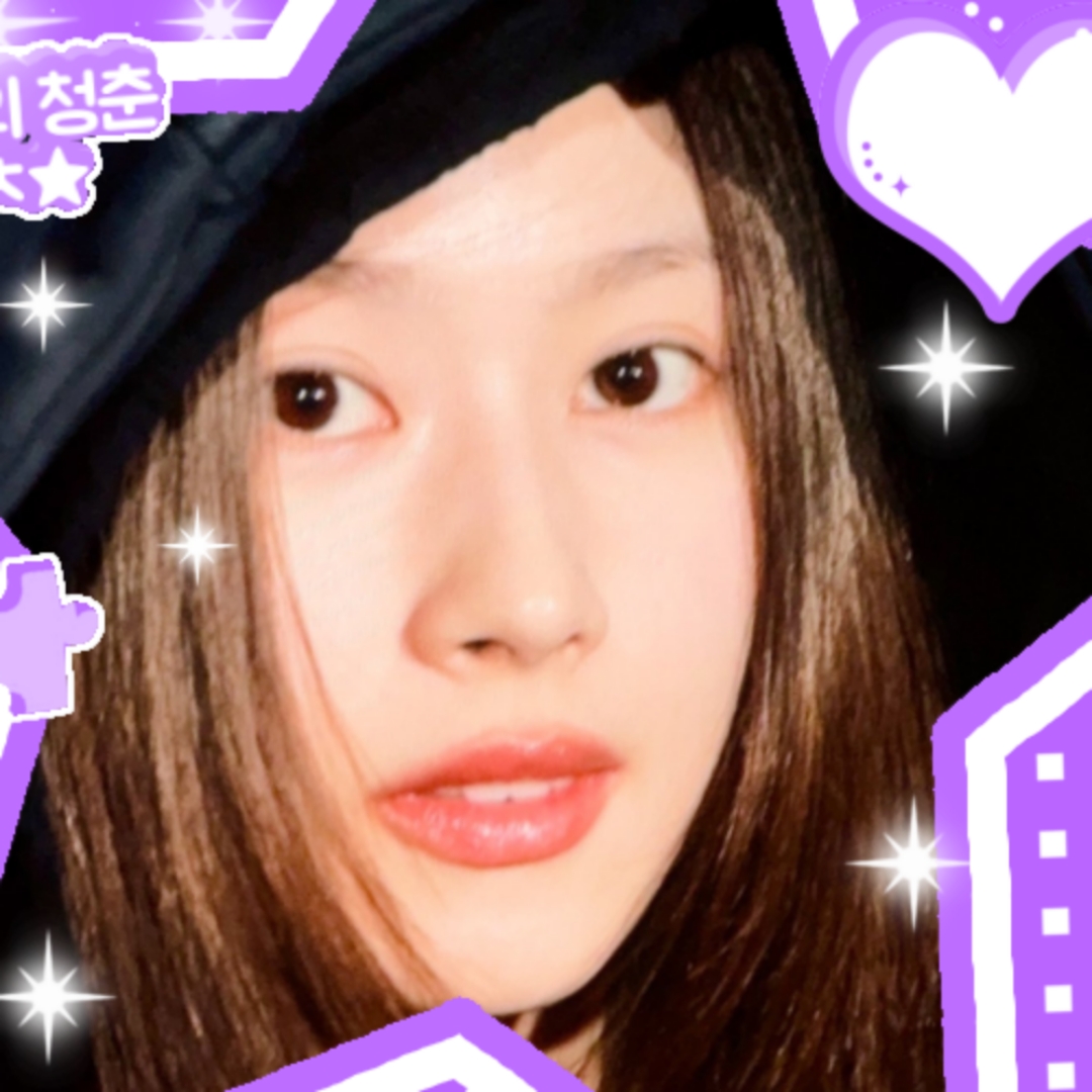 Sana (TWICE)的最新照片