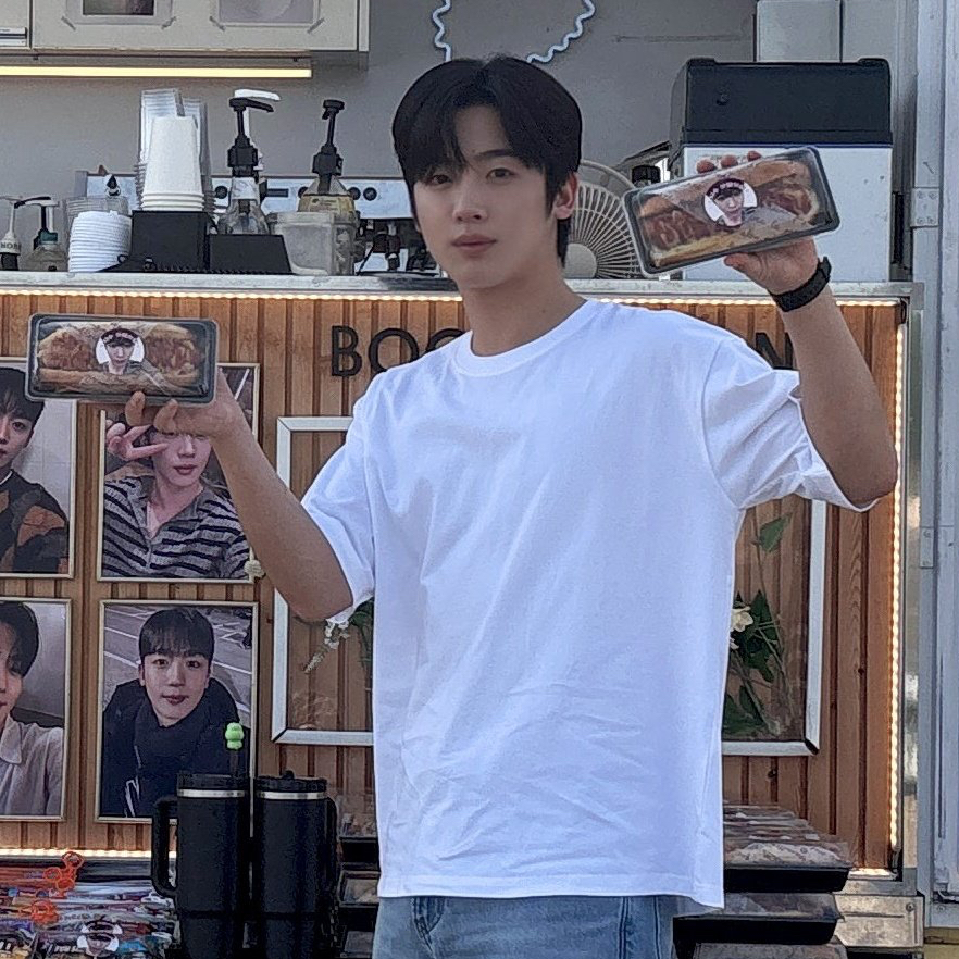 Behind-the-scenes cut of Kim Yohan (WEi)