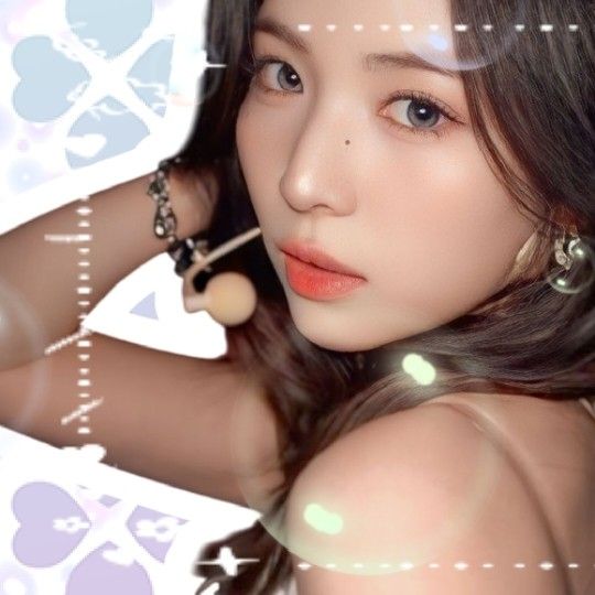 Latest photo of Maya (NiziU)