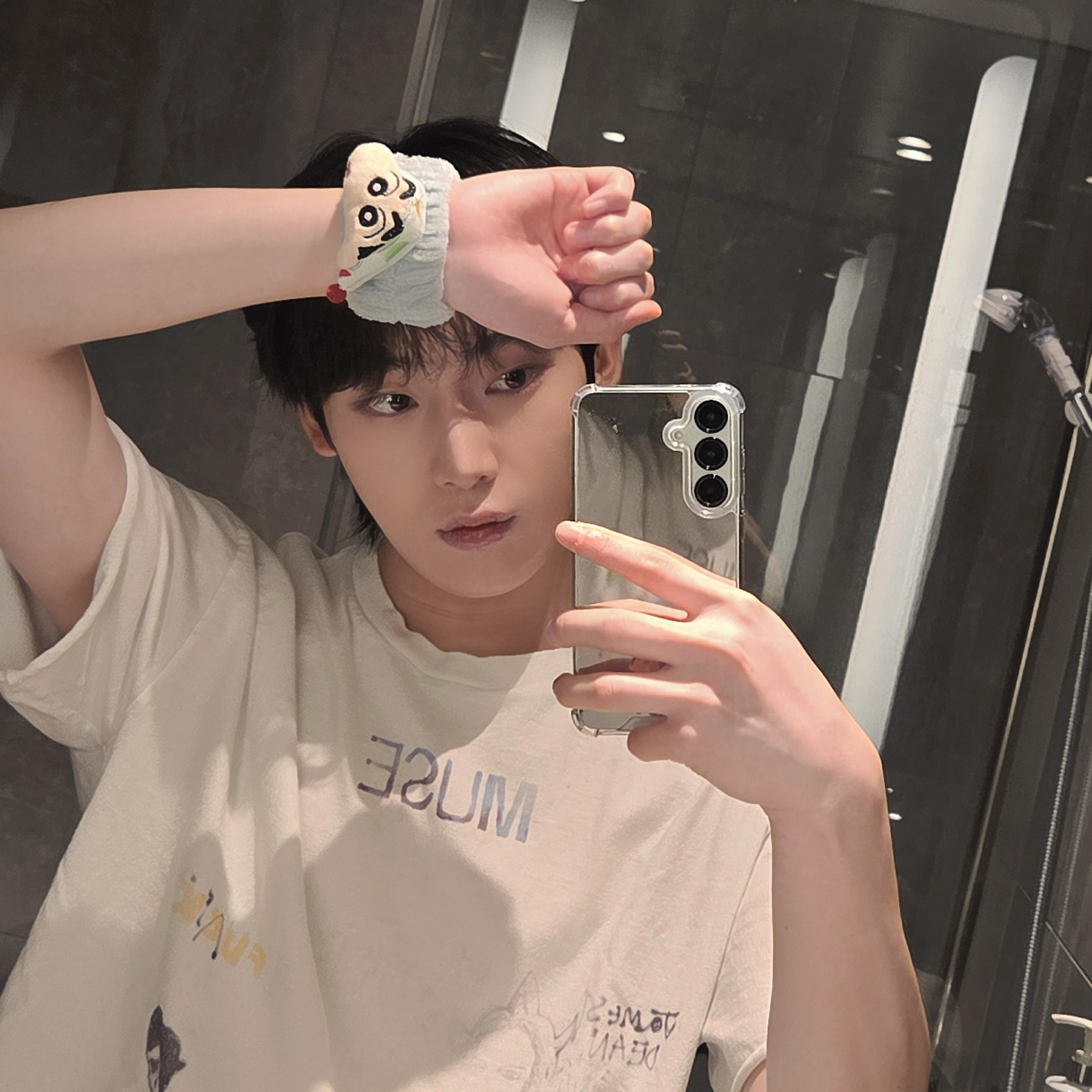 선우 (ENHYPEN)의 비하인드 컷