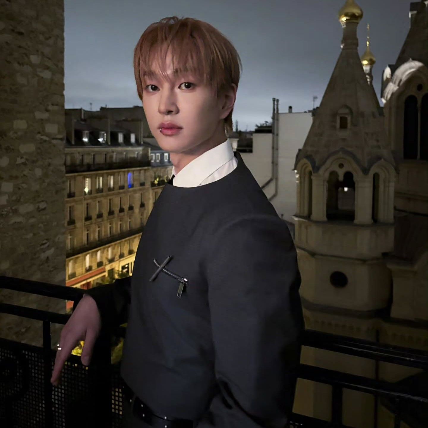 Behind-the-scenes cut of Onew (SHINee)