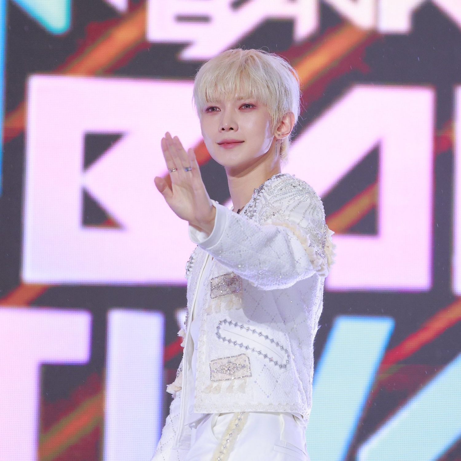 에이티즈의 비하인드 컷