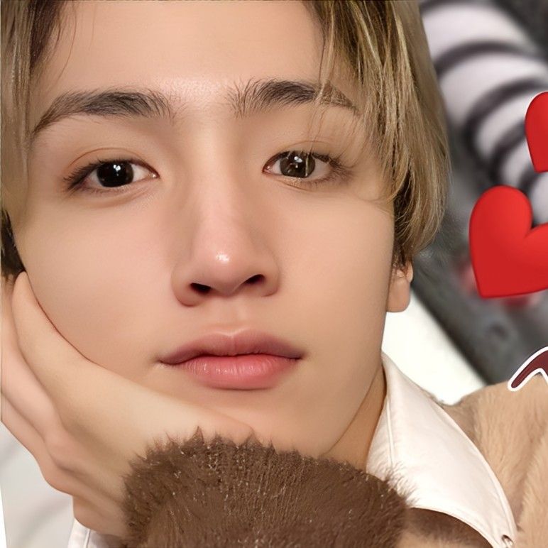 A moment captured by Wooseok (PENTAGON)'s fan