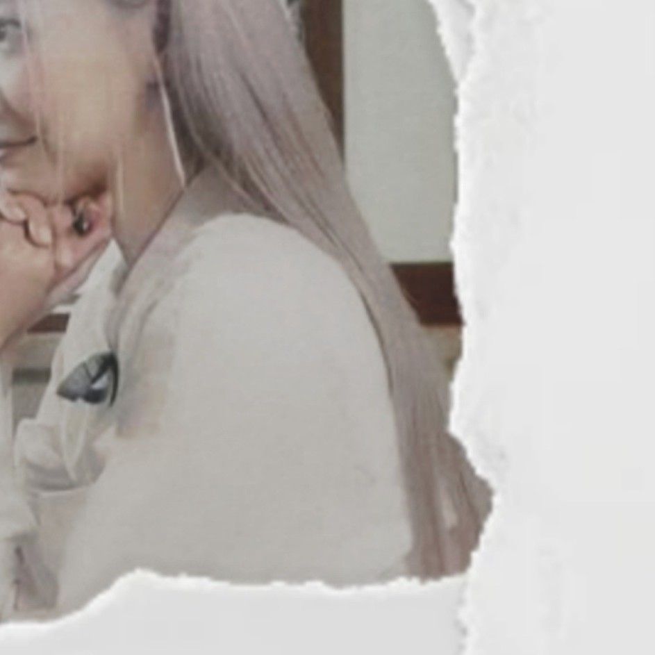 A moment captured by JI U (DREAMCATCHER)'s fan
