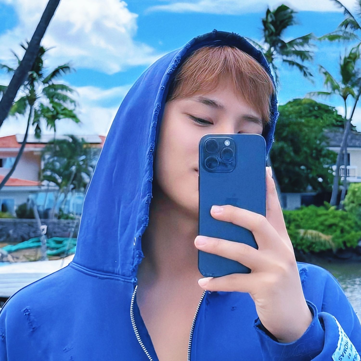 Behind-the-scenes cut of SEVENTEEN