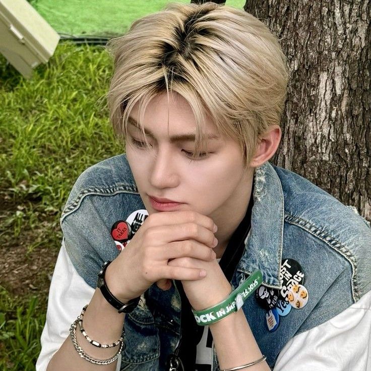 Potret di balik layar Jihoon (TWS)