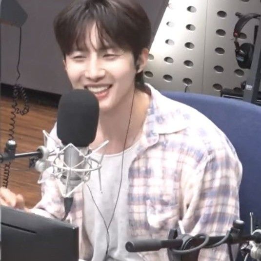 Latest photo of Hui (PENTAGON)
