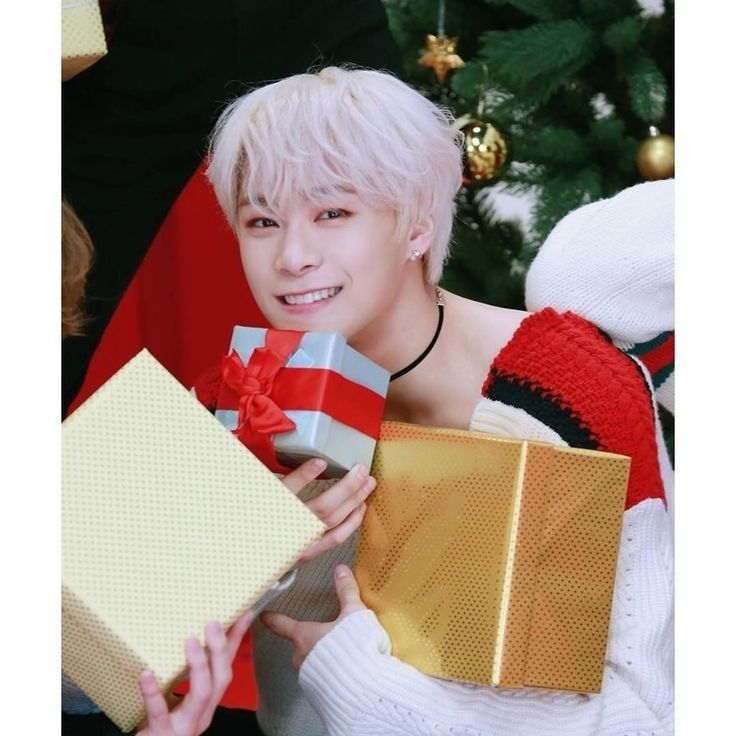 A moment captured by Moonbin (ASTRO)'s fan