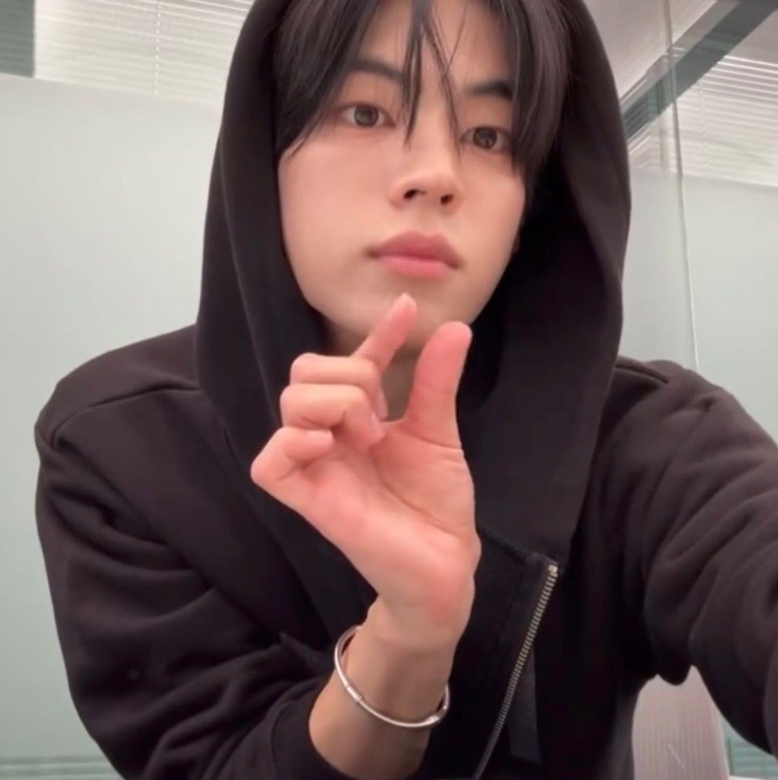 A moment captured by Dohoon (TWS)'s fan