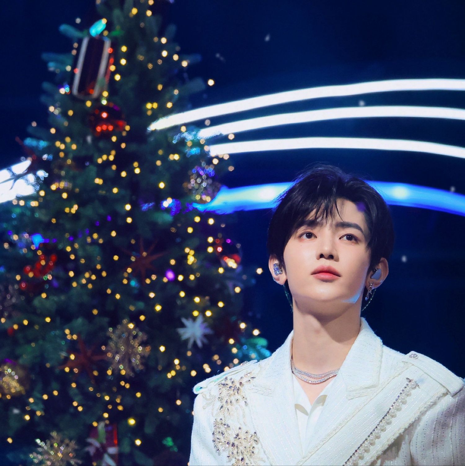 Behind-the-scenes cut of Zhang Hao (ZEROBASEONE)