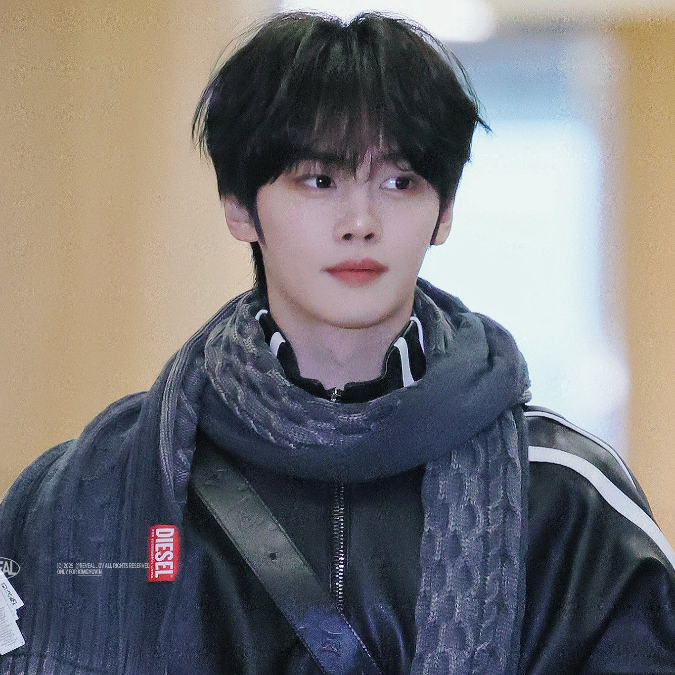 A moment captured by Kim Gyuvin (ZEROBASEONE)'s fan