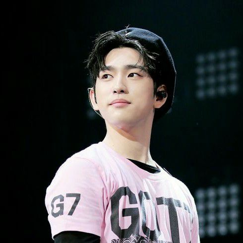 A moment captured by Jinyoung (GOT7)'s fan