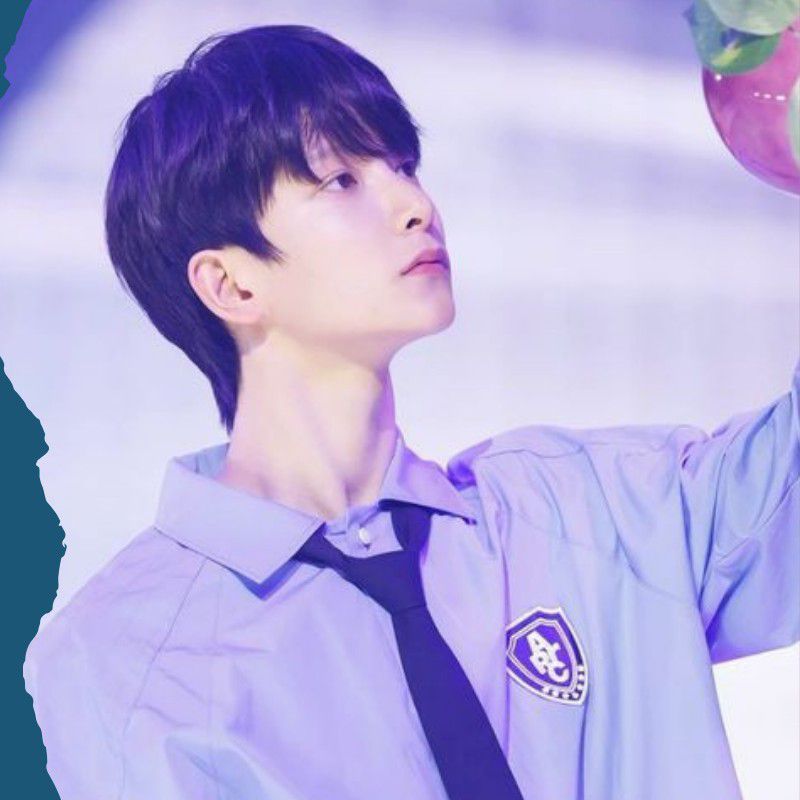 A moment captured by Ziwoo's fan