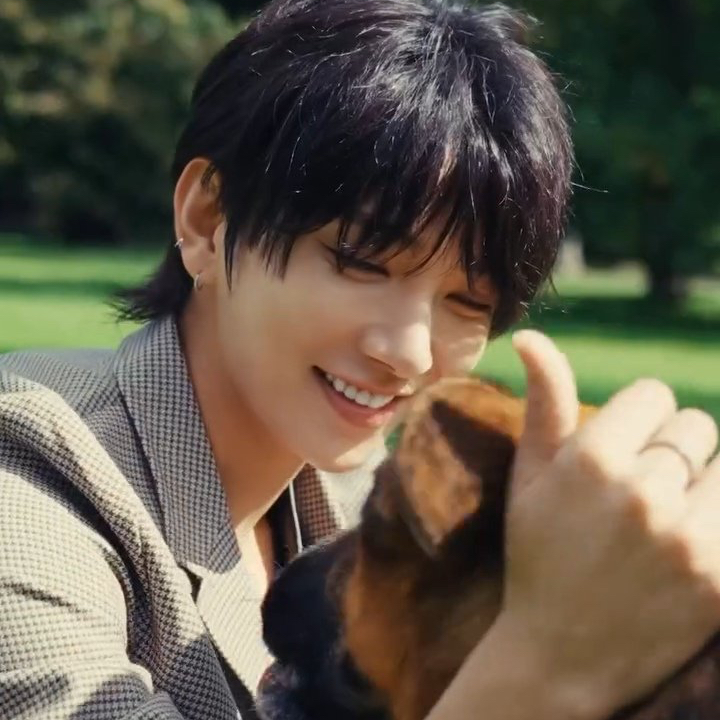 Latest photo of Joshua (SEVENTEEN)