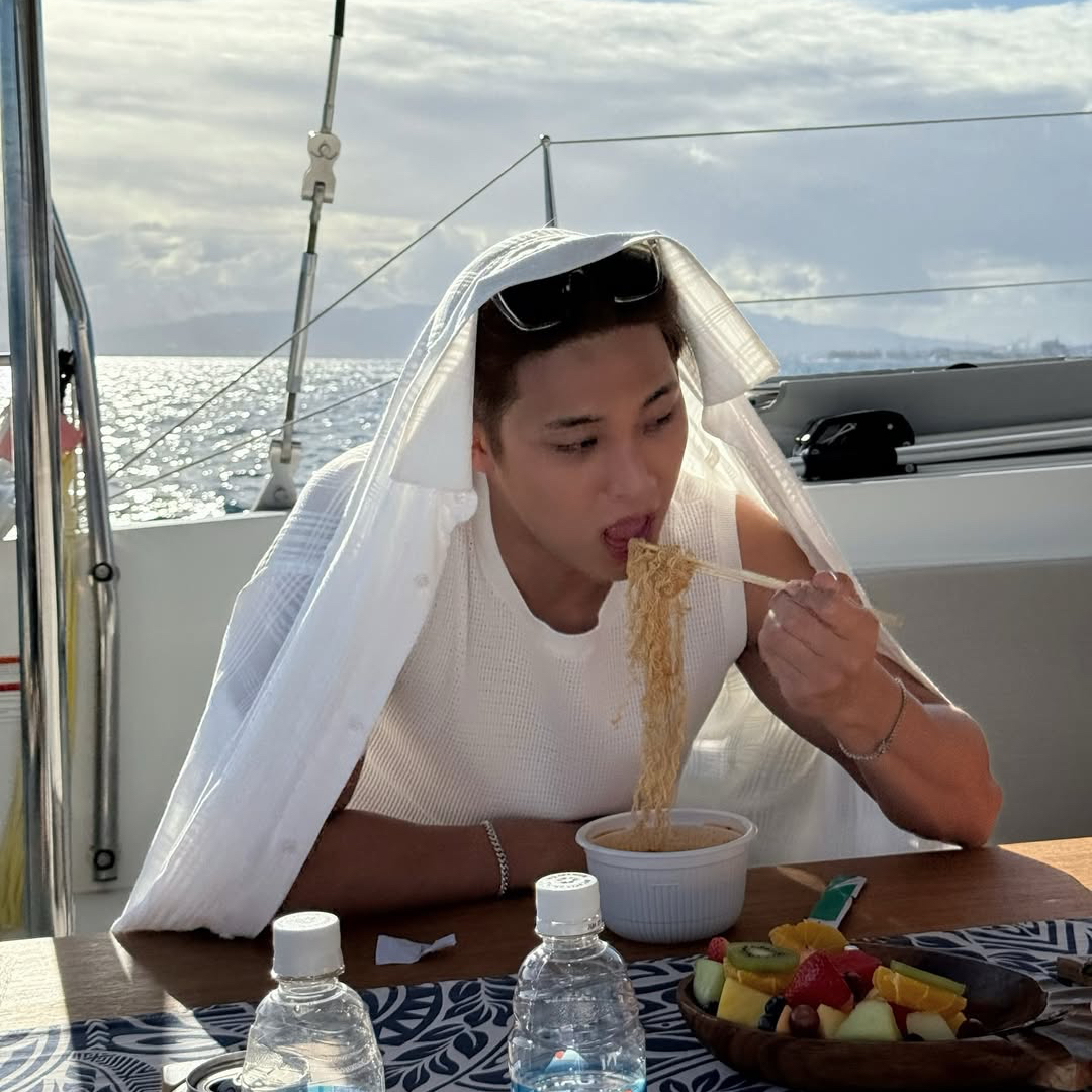 Latest photo of Mingyu (SEVENTEEN)