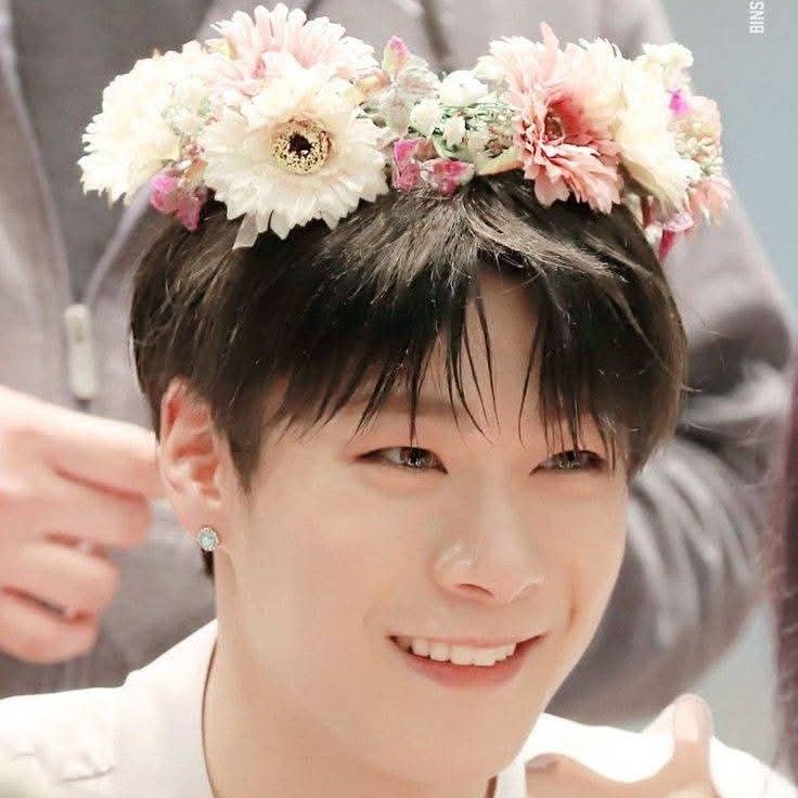 Behind-the-scenes cut of Moonbin (ASTRO)