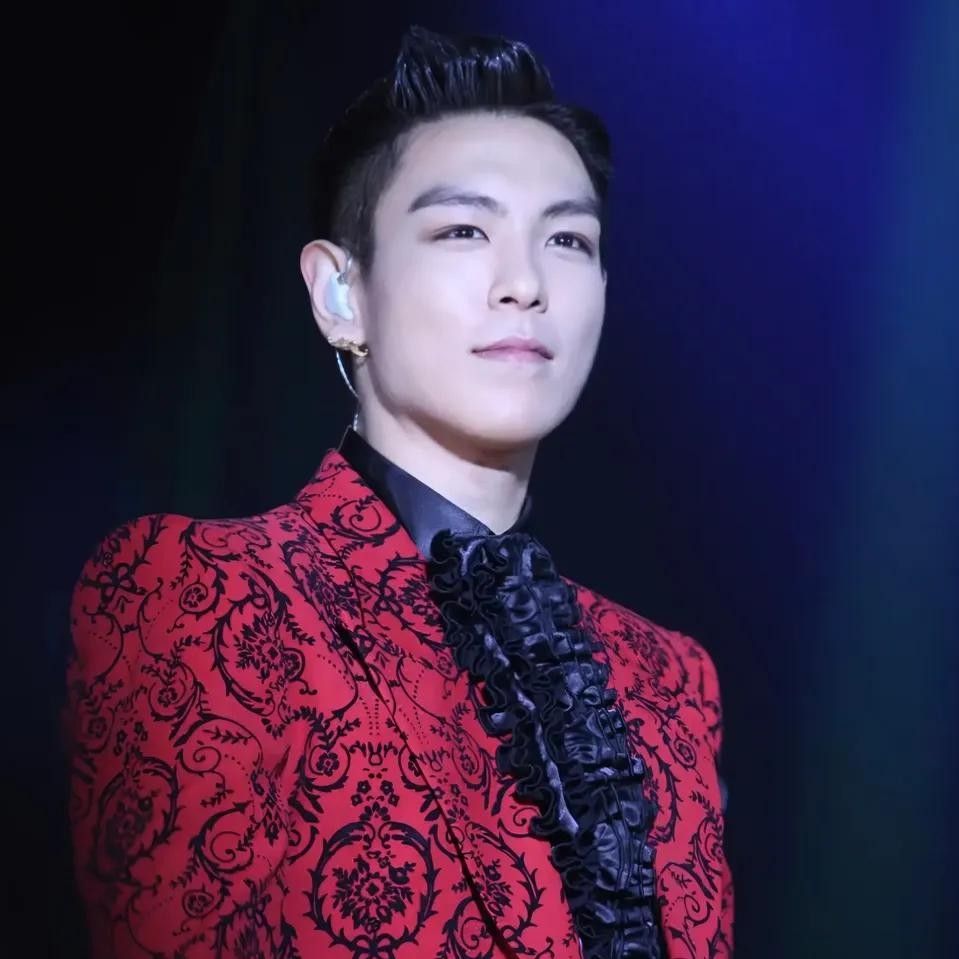 Behind-the-scenes cut of T.O.P