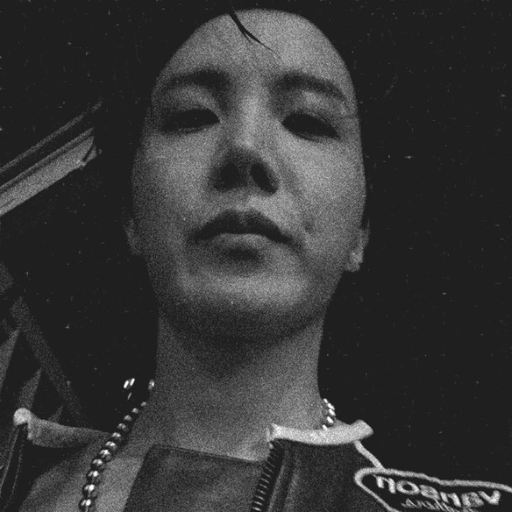 제이홉 (방탄소년단)의 최신 사진