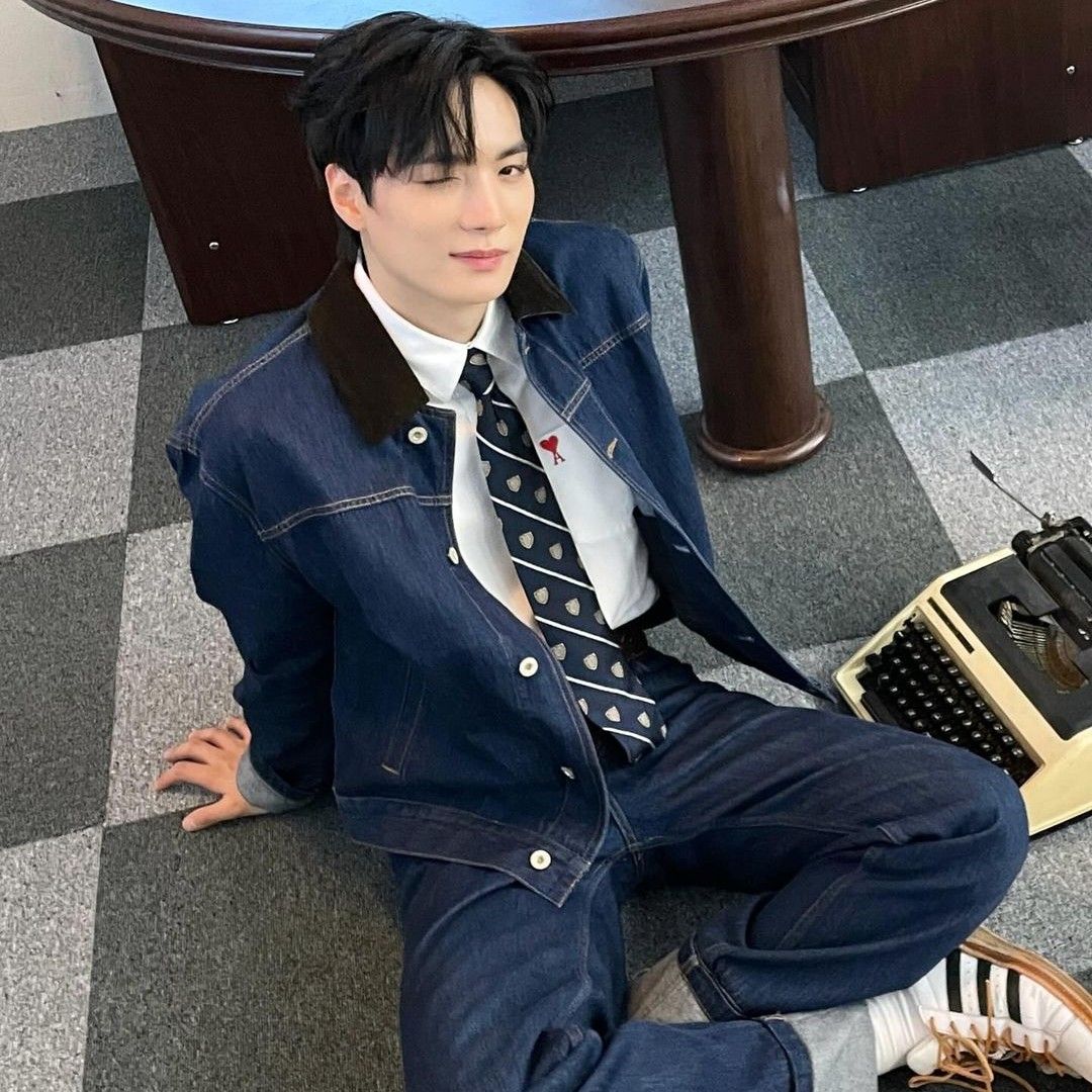 Behind-the-scenes cut of Kim Jonghyeon