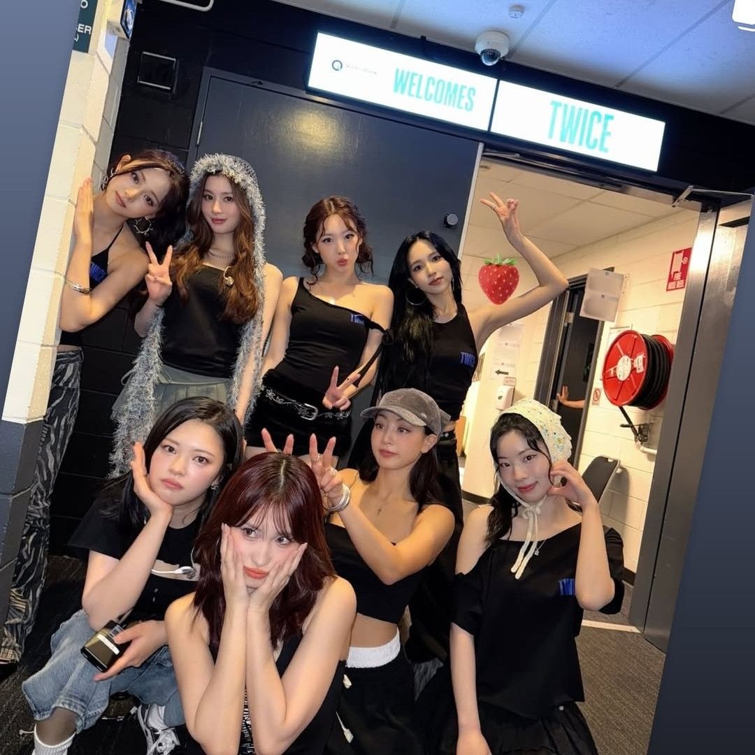 TWICE의 비하인드 컷