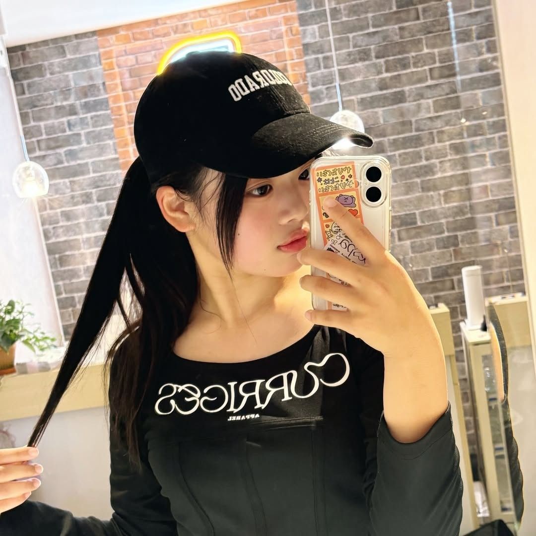 Behind-the-scenes cut of NewJeans