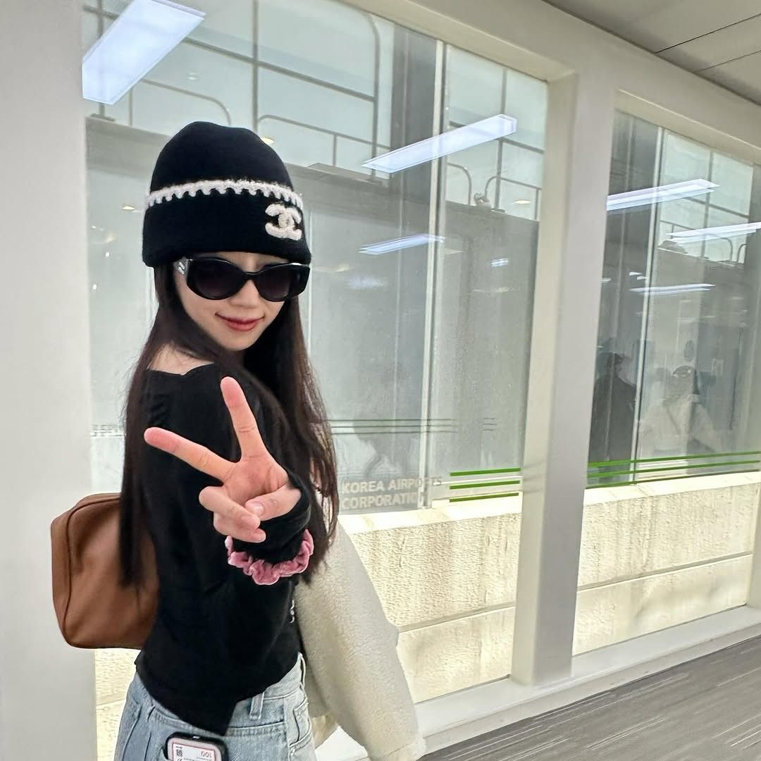 Recent activity shot of Lee Miju (Lovelyz)