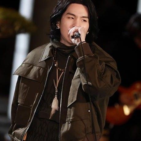 SUGA (BTS)の舞台裏ショット