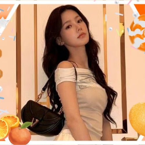 Latest photo of Miyeon (i-dle)