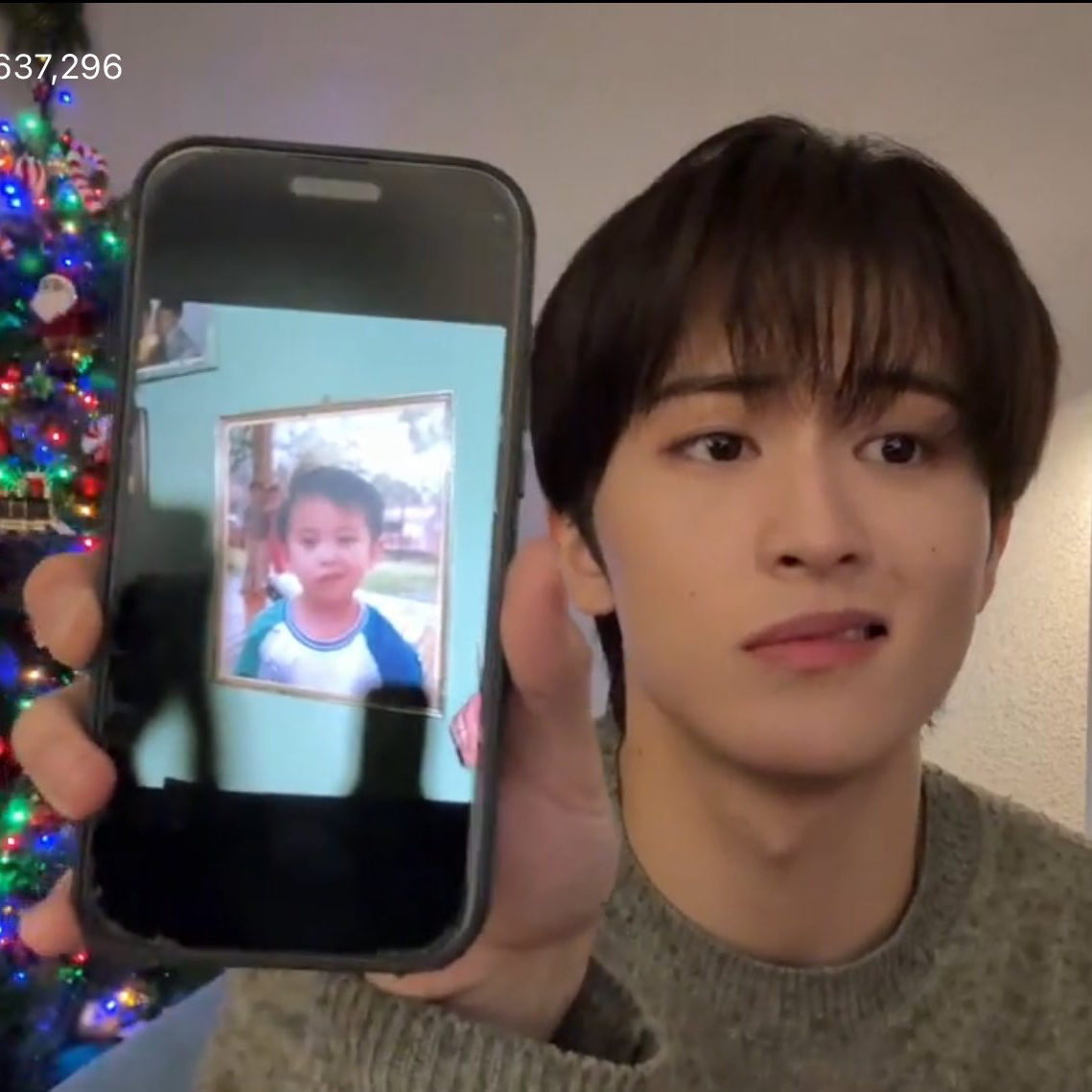 A moment captured by Mark (NCT 127, NCT DREAM)'s fan