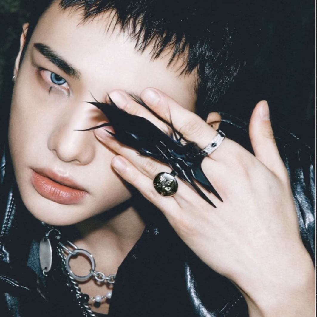 Behind-the-scenes cut of Hyunjin (Stray Kids)