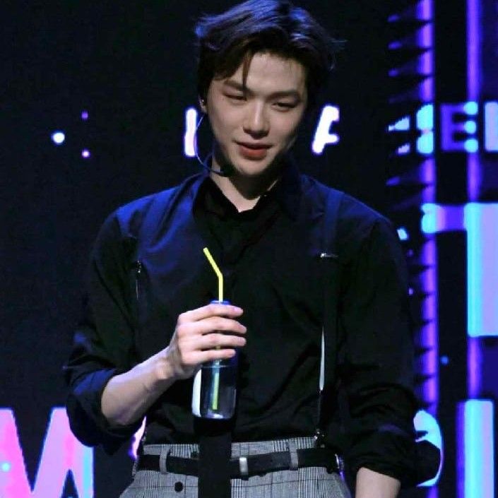 Behind-the-scenes cut of Kang Daniel