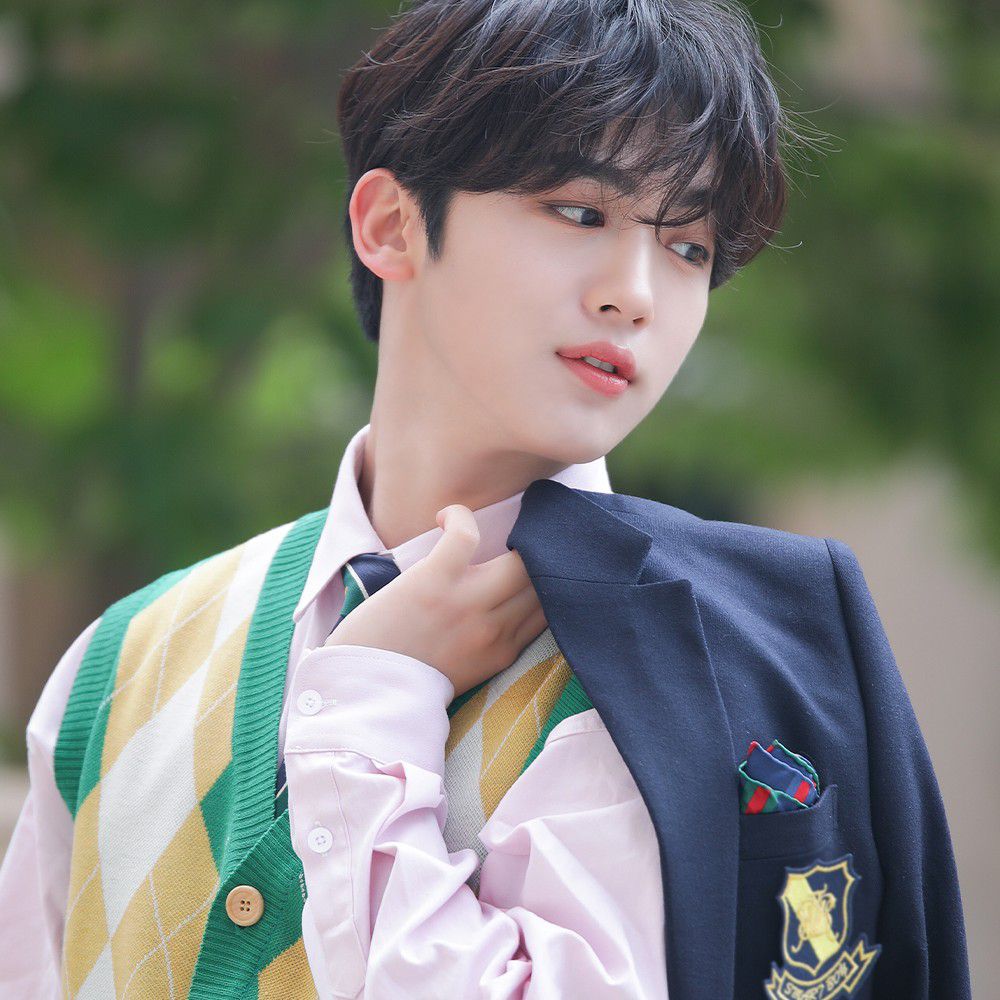 Momen yang diabadikan oleh penggemar Kim Yohan (WEi)