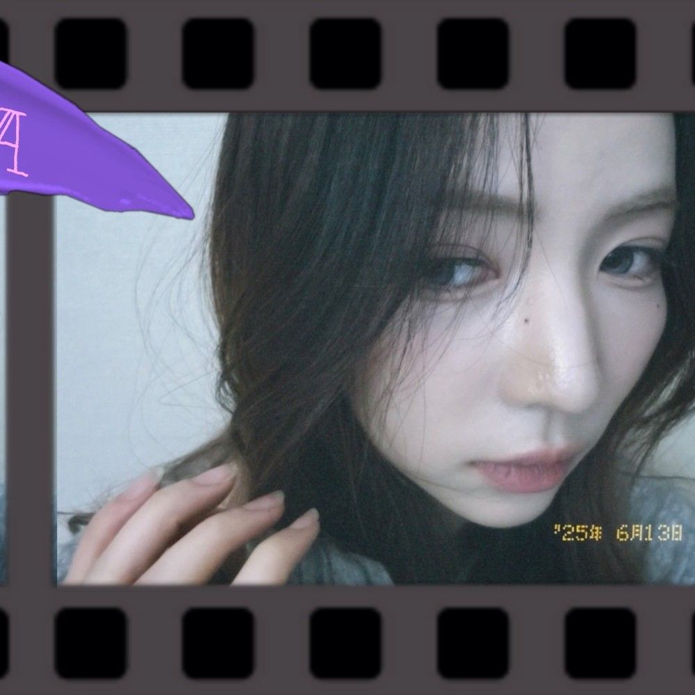 Latest photo of Maya (NiziU)