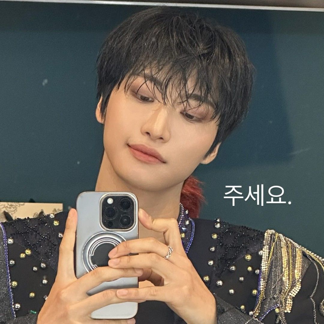 Behind-the-scenes cut of Seonghwa (ATEEZ)